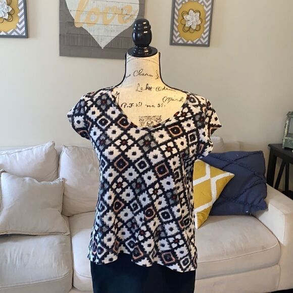 Ann Taylor Loft hi lo T-shirt - Picture 1 of 4